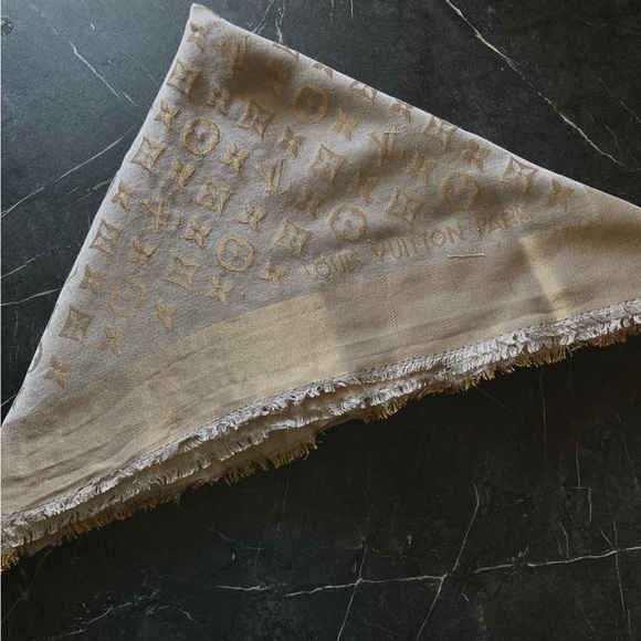 Louis Vuitton silk shawl scarf - Picture 2 of 8